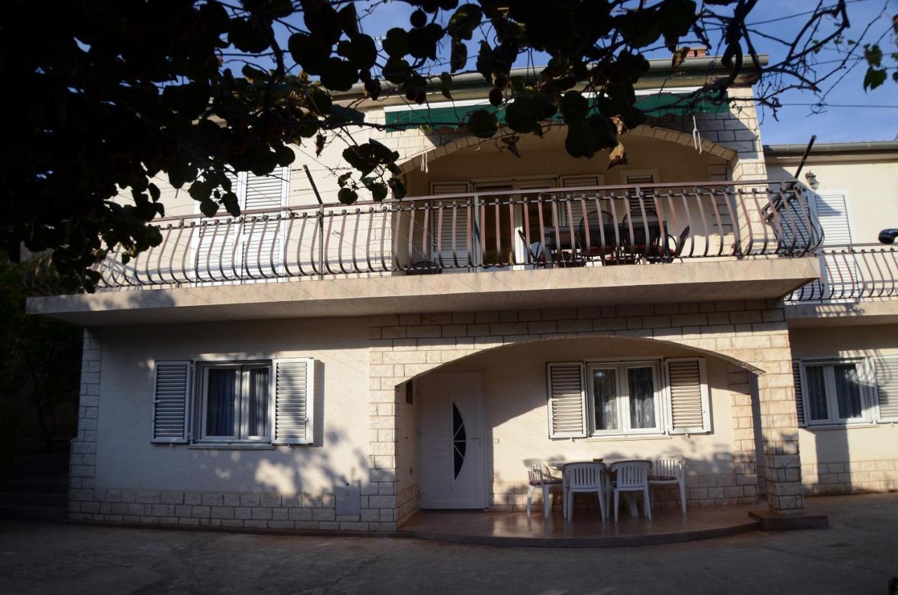 Dvosoban Apartman U Centru Grada ビオグラード・ナ・モル エクステリア 写真