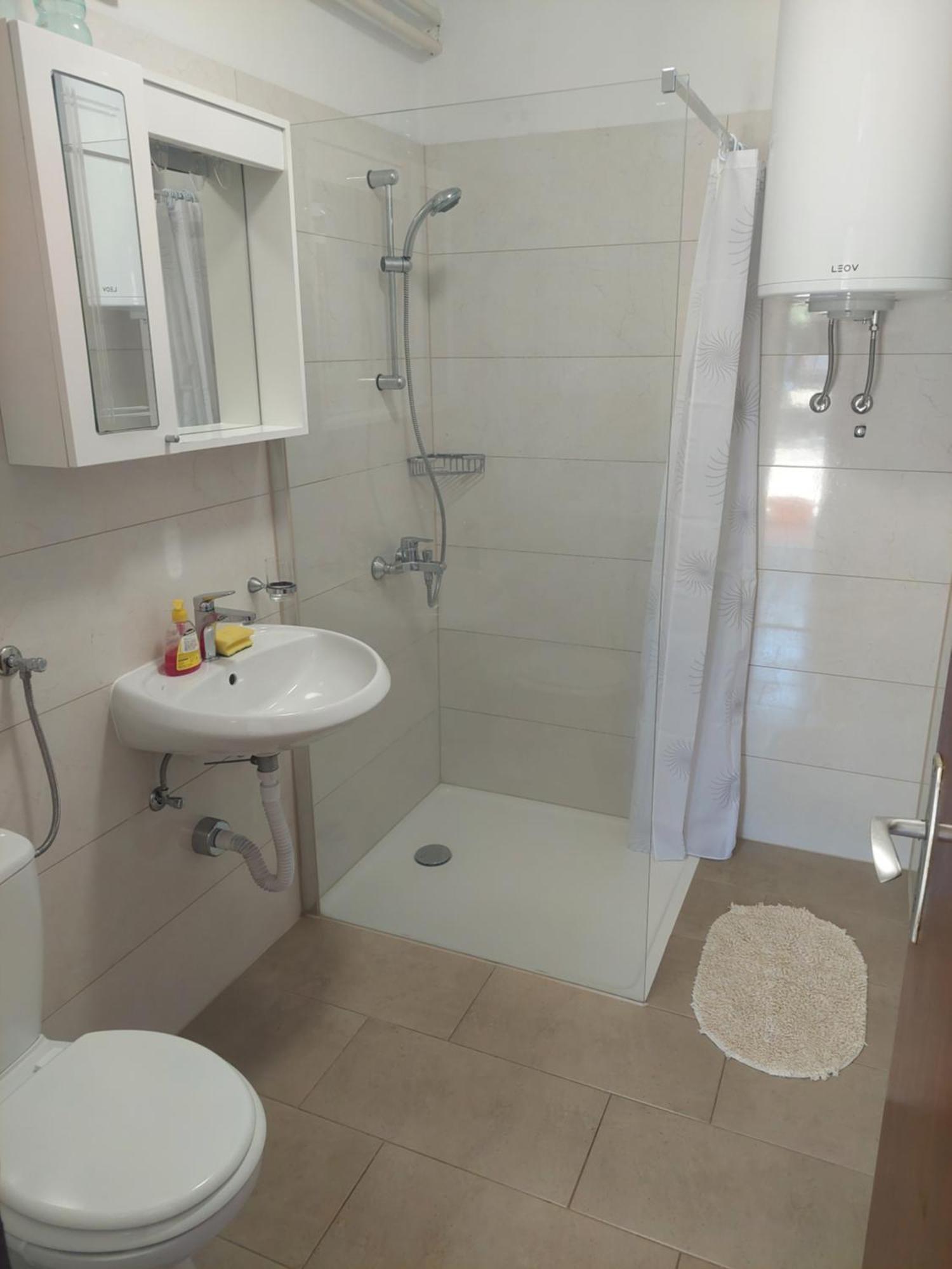 Dvosoban Apartman U Centru Grada ビオグラード・ナ・モル エクステリア 写真